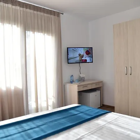 Ozzy 게스트하우스 데포리노드